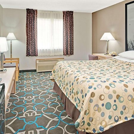 Super 8 By Wyndham Walnut Hotell Eksteriør bilde