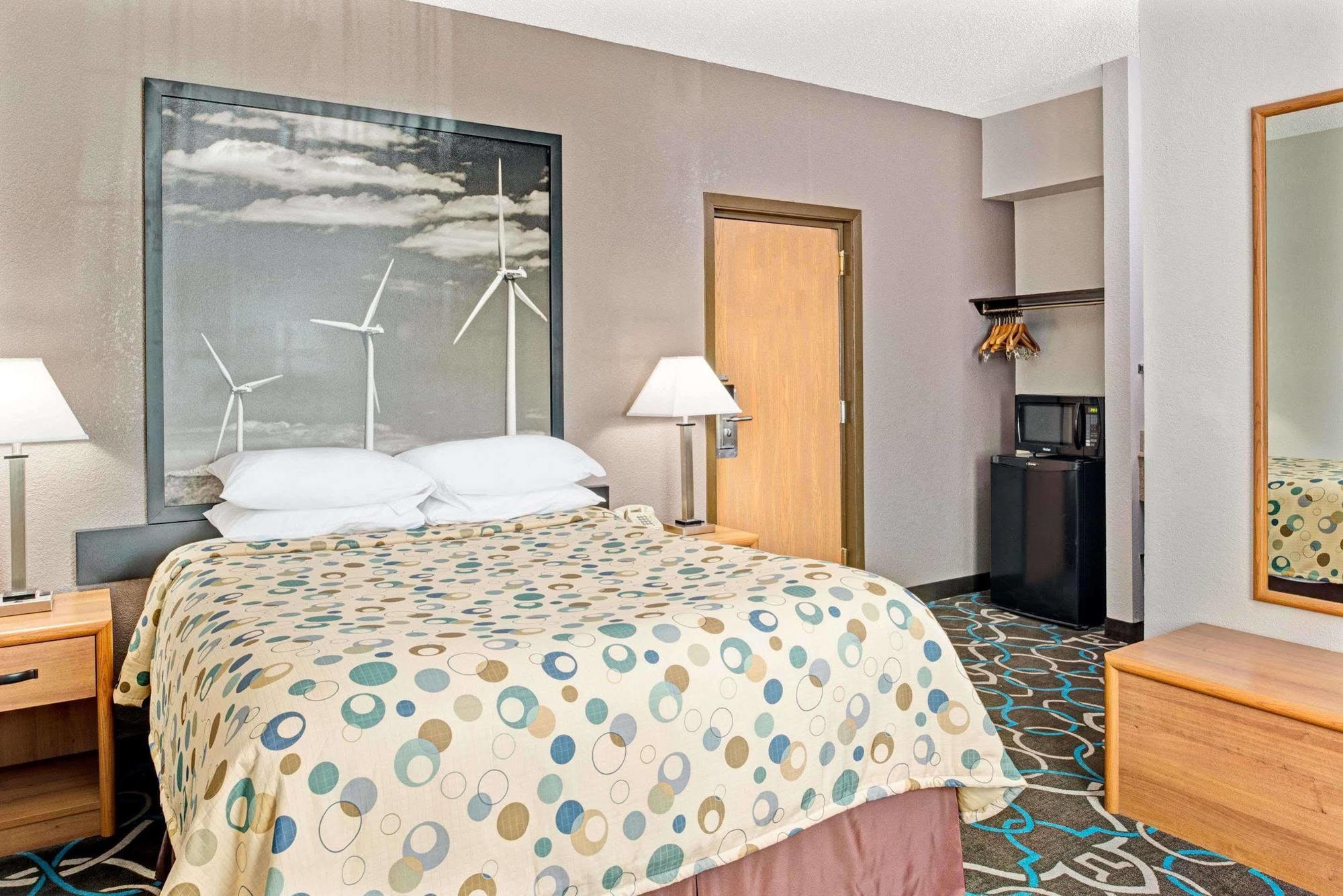 Super 8 By Wyndham Walnut Hotell Eksteriør bilde