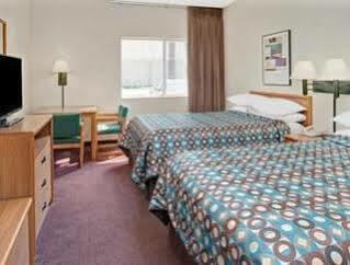 Super 8 By Wyndham Walnut Hotell Eksteriør bilde